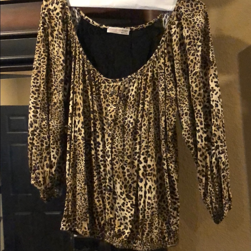 Leopard top